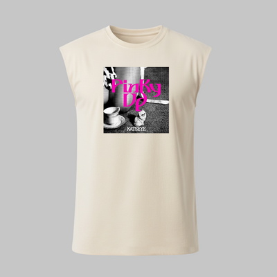 Regata Oversized Katseye Pinky Up Cat Photo