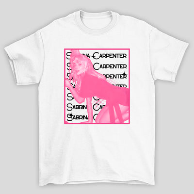 Camiseta Básica Sabrina Carpenter Pink Photo