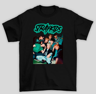 Camiseta Básica Stray Kids Group Kpop- preto