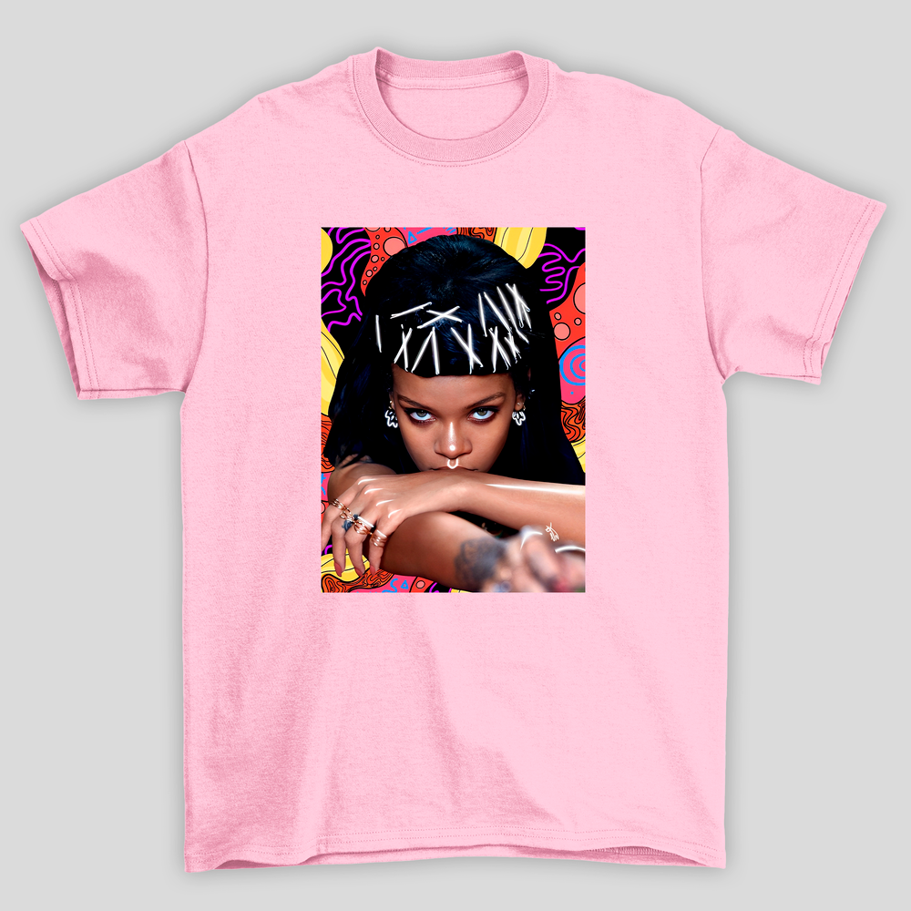 Camiseta Básica Rihanna Abstract