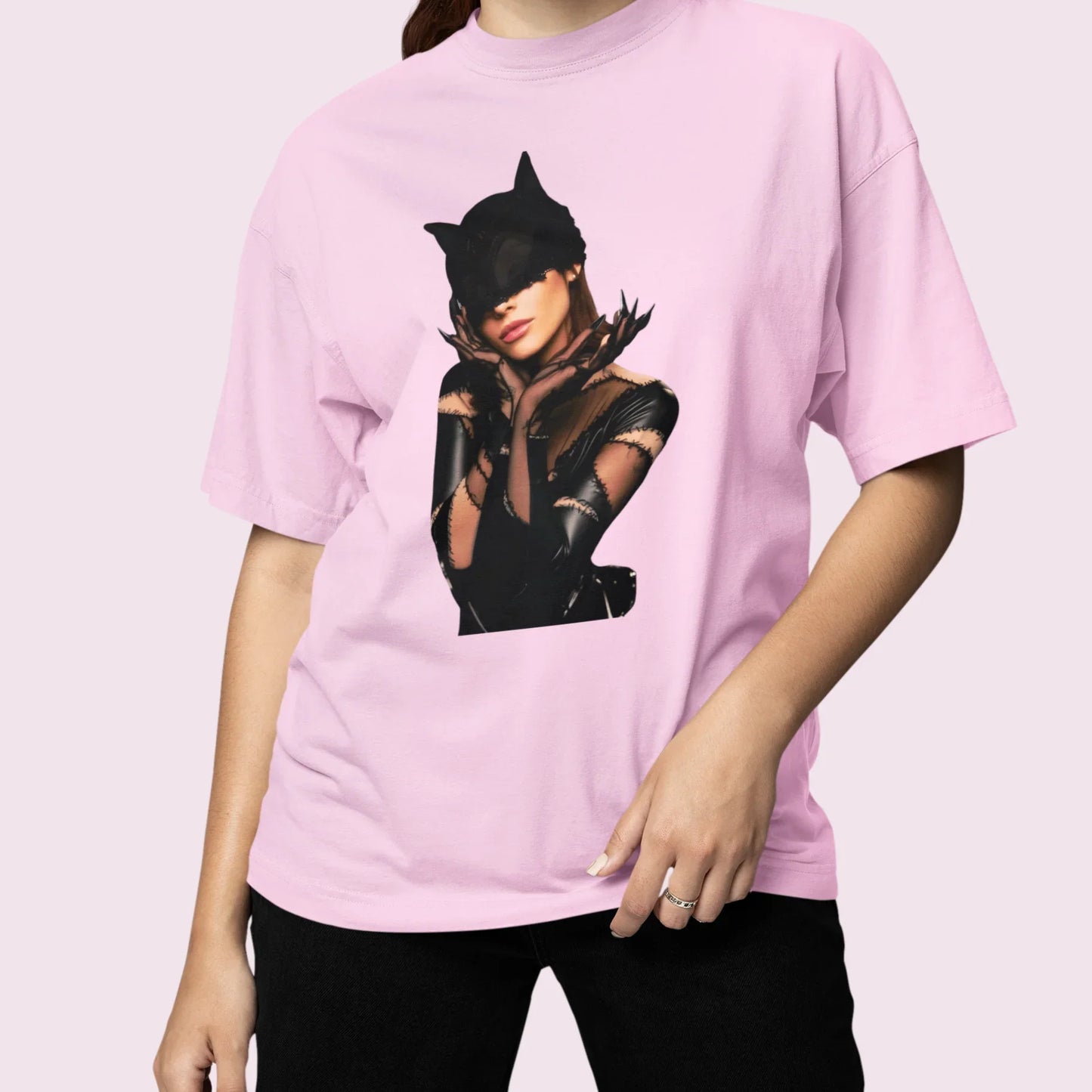 Camiseta Básica Ariana Grande The Boy Is Mine - Rosa Bebê
