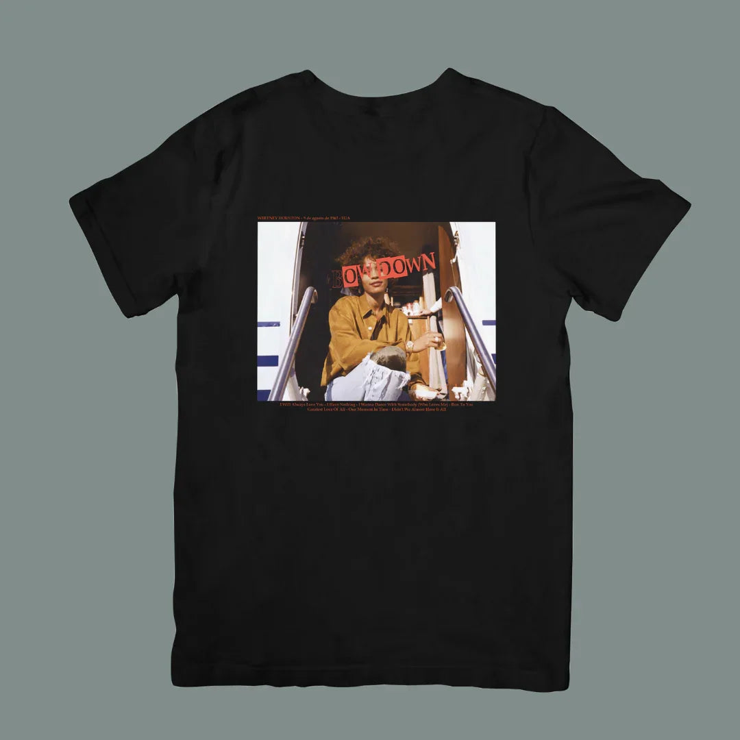 Camiseta Básica Whitney Houston Excellence 90's-PRETO