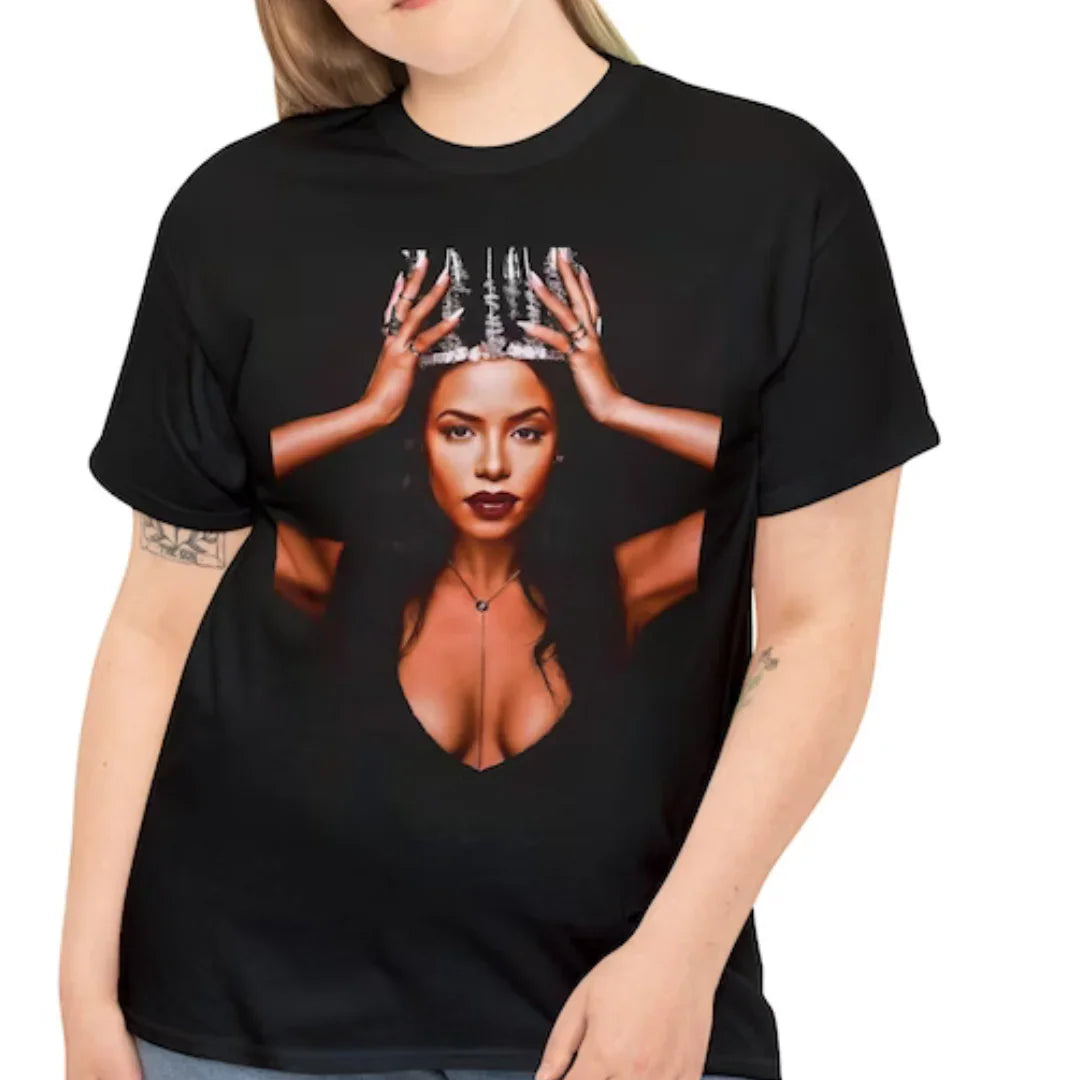 Camiseta Básica Aaliyah Princess-PRETO