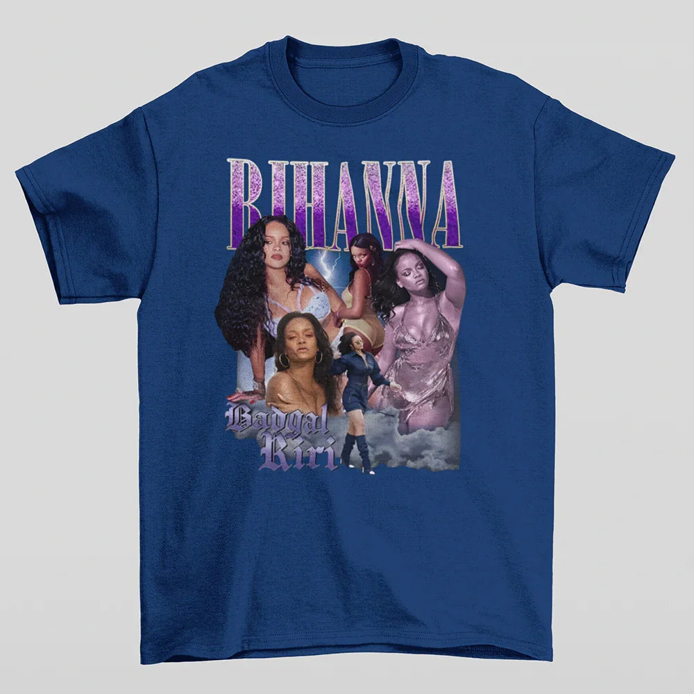 Camiseta Básica Rihanna Badgalriri- AZUL-MARINHO