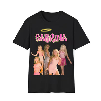 Camiseta Básica Sabrina Carpenter Bratz Preto