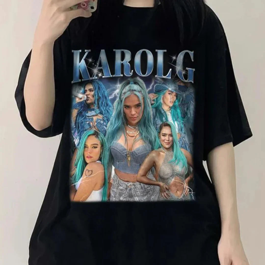 Camiseta Básica Karol G Graphic Retro Preto