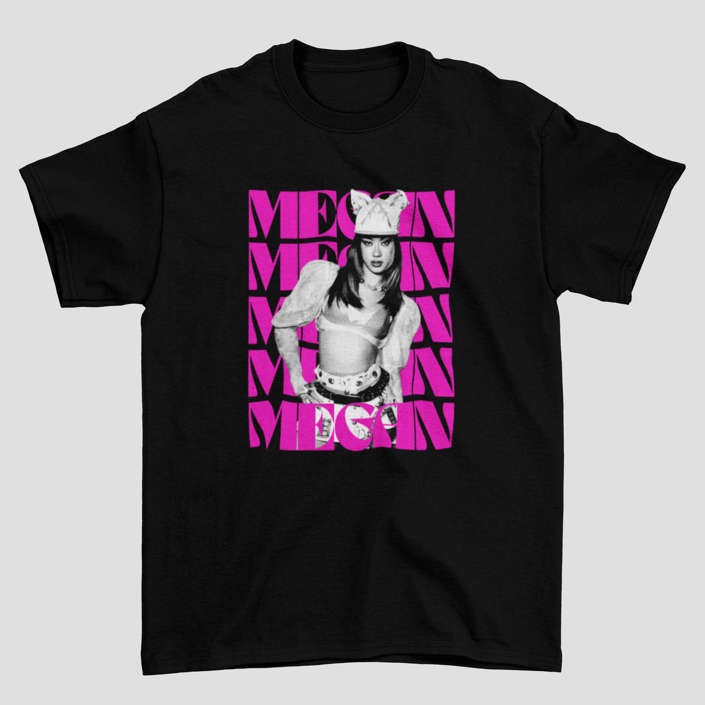 Camiseta Básica Katseye Megan Pinky Up