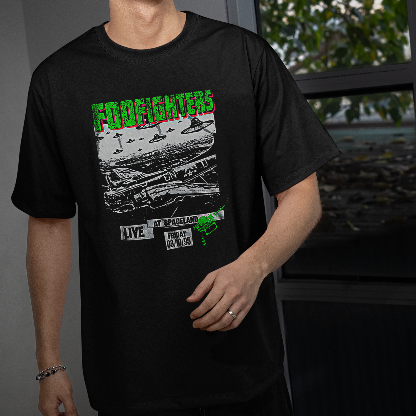 Camiseta Básica Foo Fighters Live at Spaceland