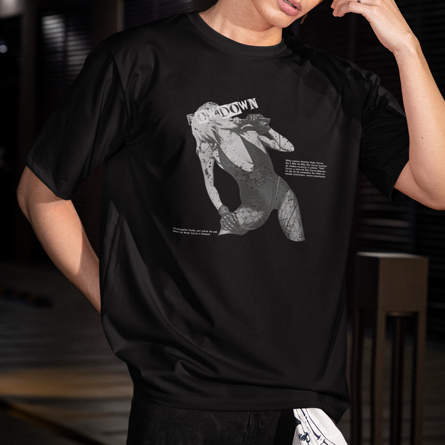 Camiseta Básica Miley Cyrus Bow Down