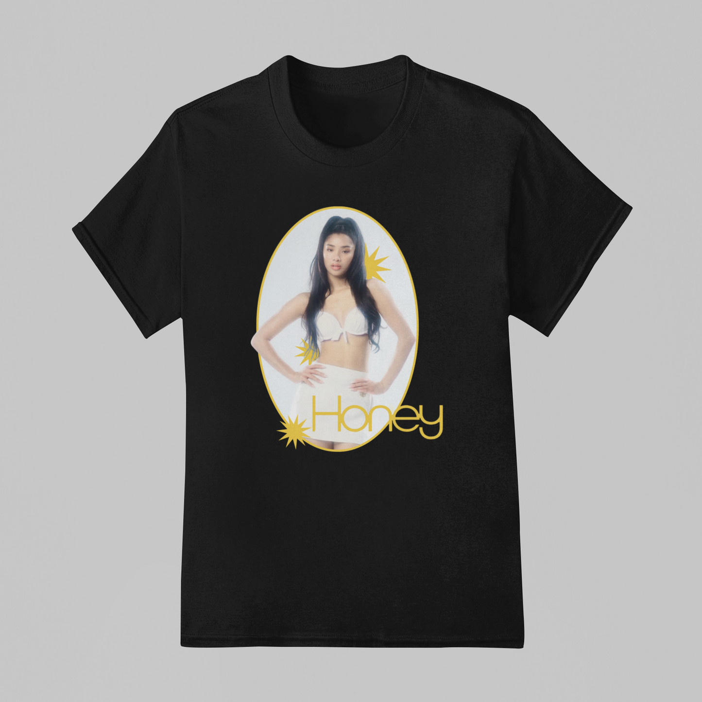 Camiseta Básica Katseye Sophia Honey