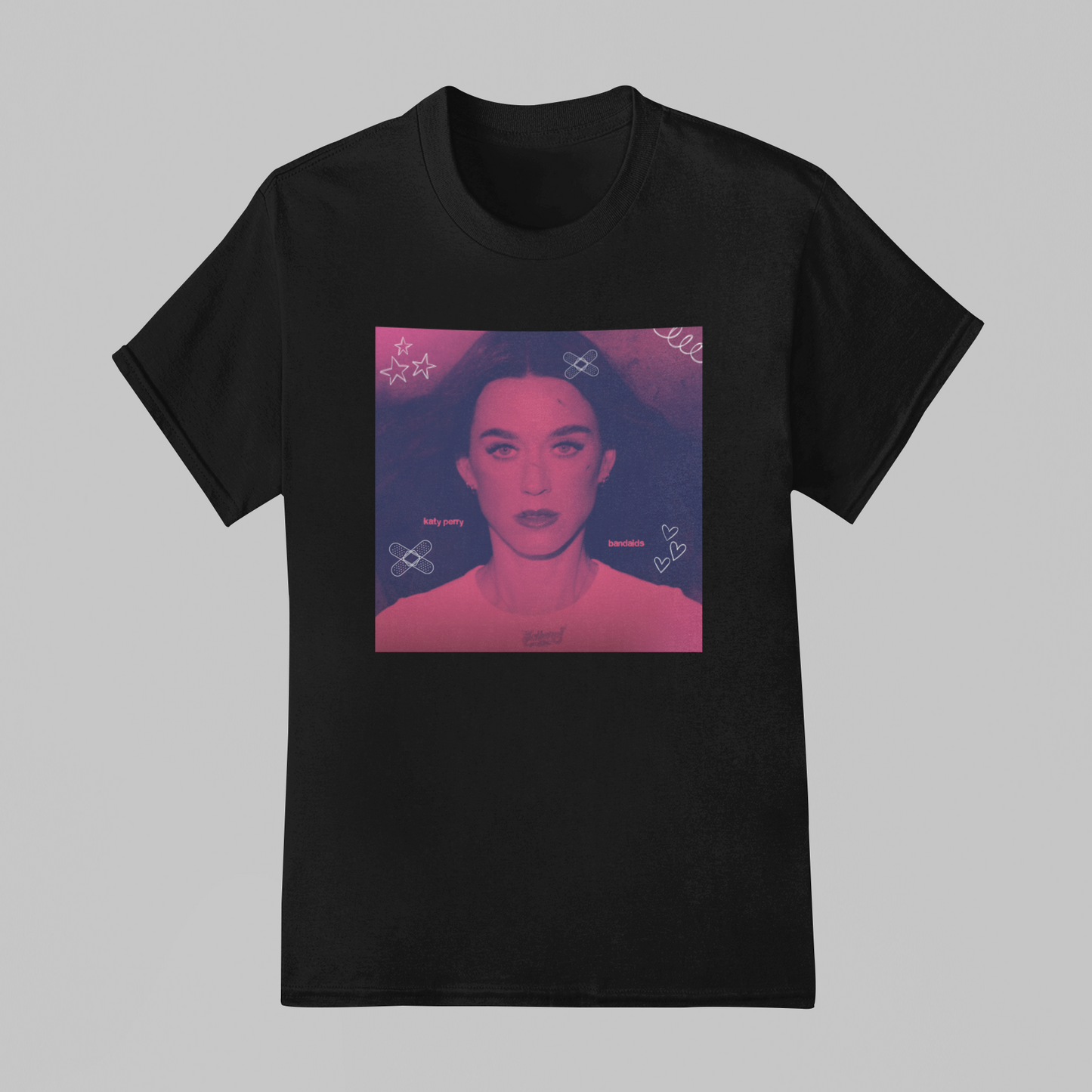 Camiseta Básica Katy Perry Pink Bandaids