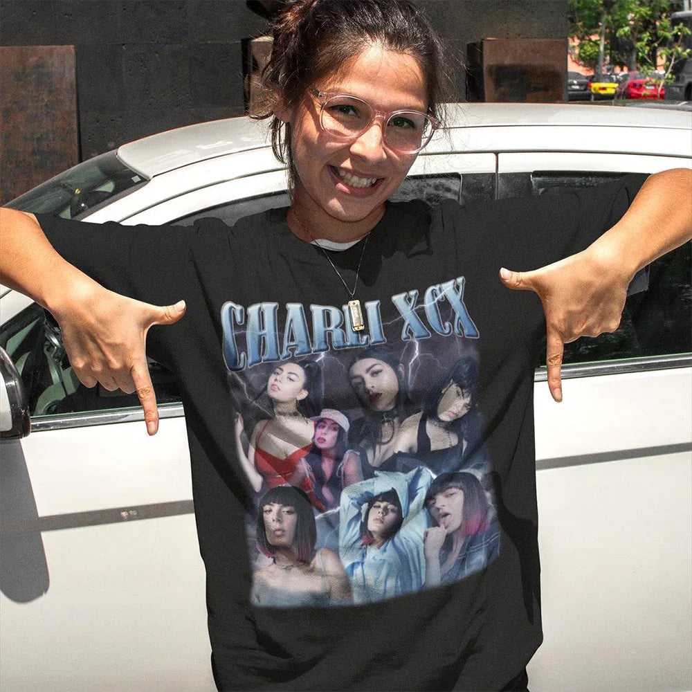 Camiseta Básica Charli XCX Faces Preto