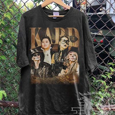 Camiseta Básica Kard with Masks - preto