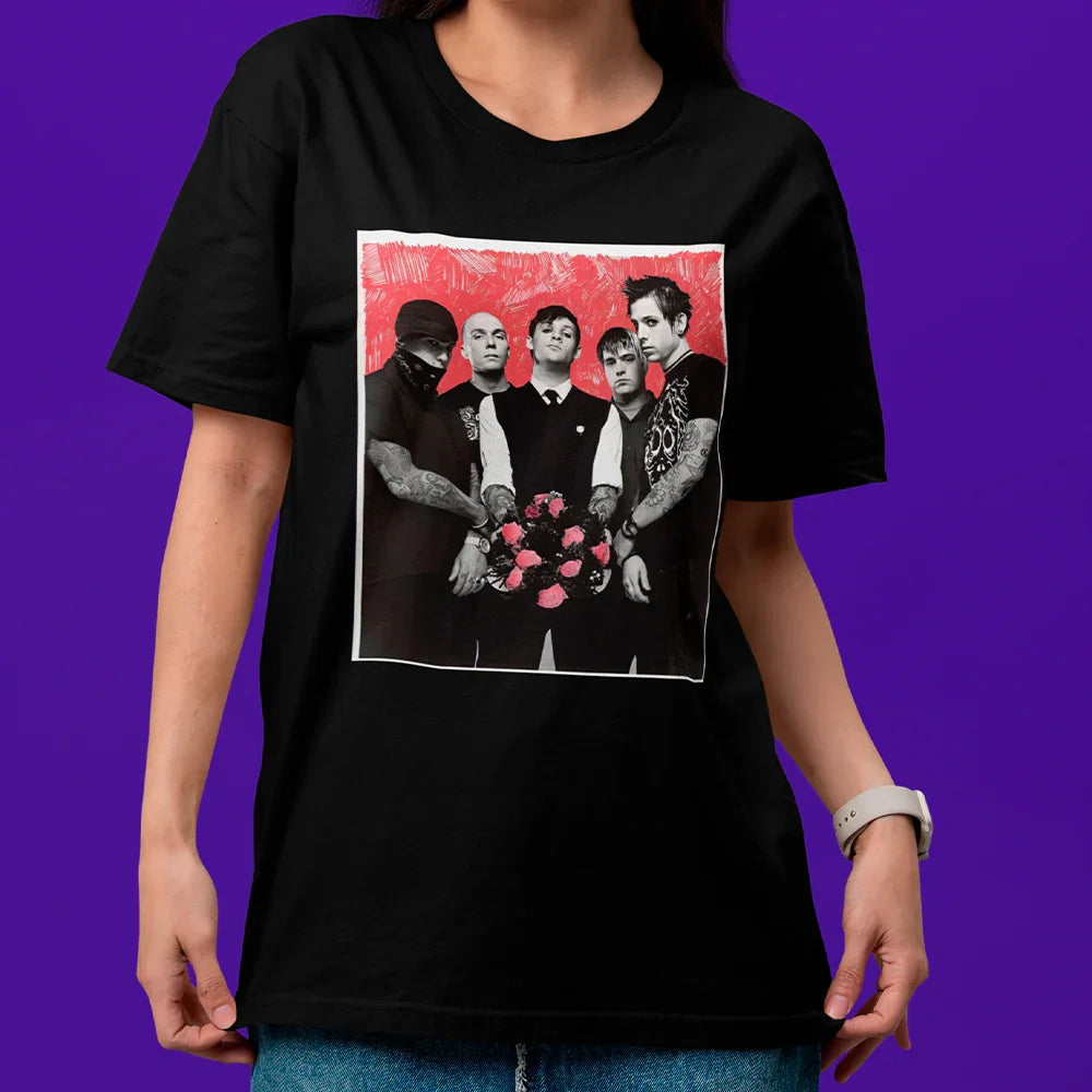 Camiseta Básica Good Charlotte Red Flower