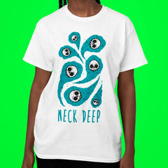 Camiseta Básica Neck Deep Skulls