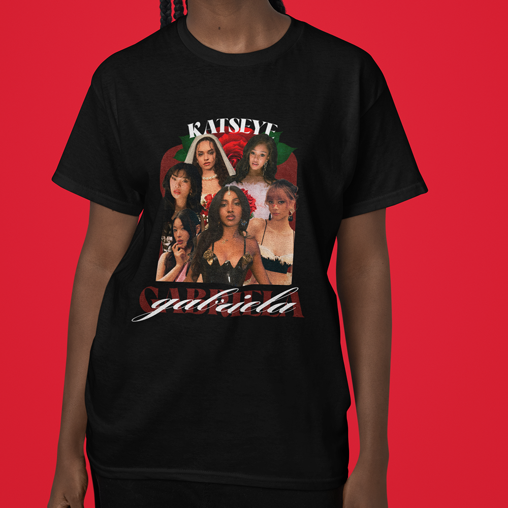 Camiseta Básica Katseye Gabriela Roses