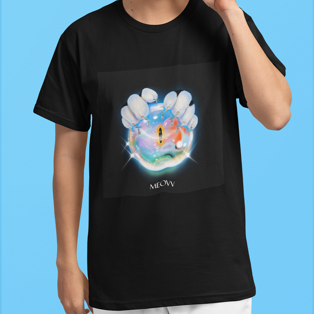 Camiseta Básica Meovv Hands Up Single Cover