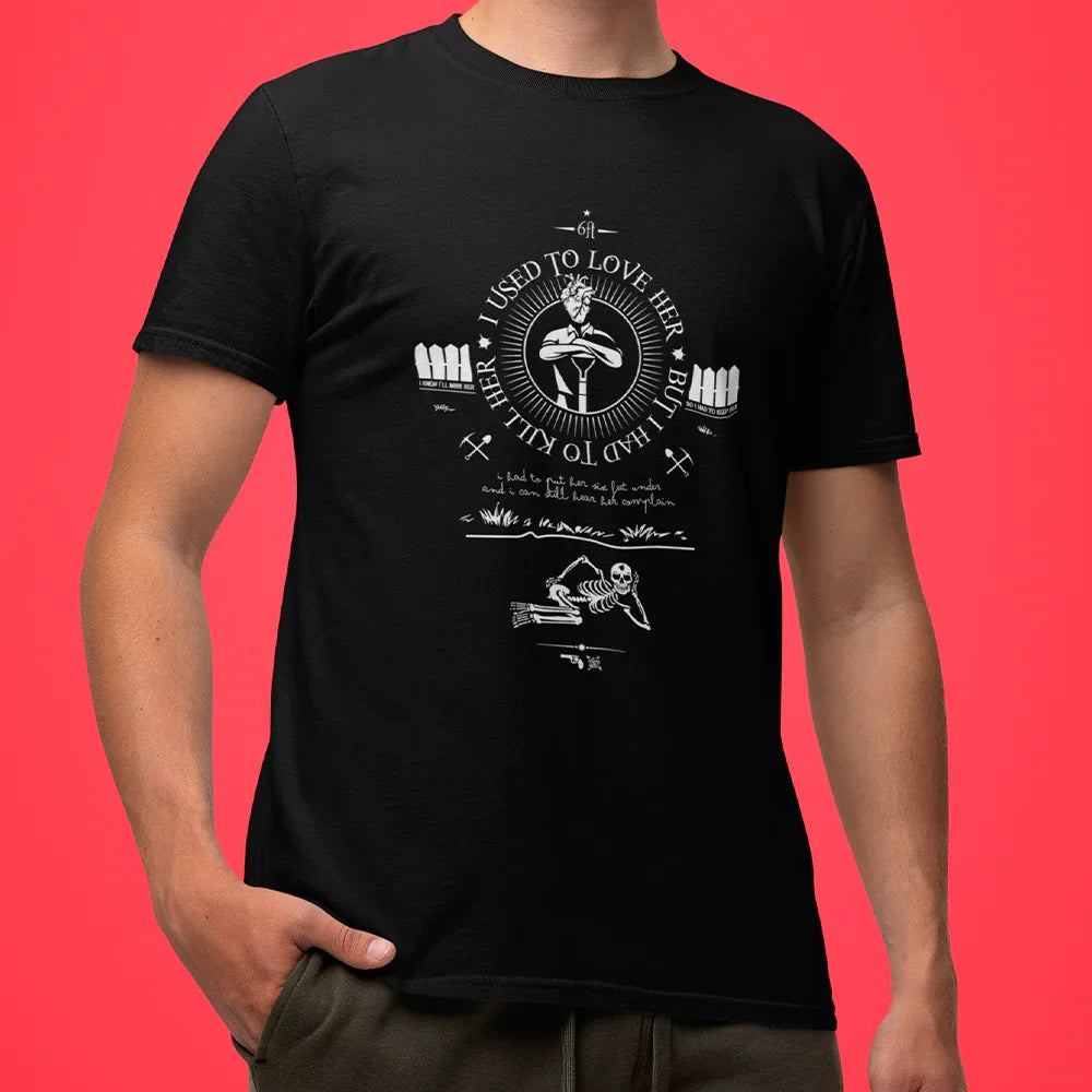 Camiseta Básica Guns N' Roses I Used To Love Her