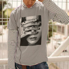 Camiseta Básica BTS Jungkook Covering Eyes