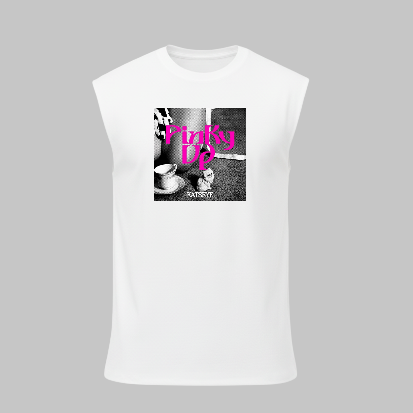 Regata Oversized Katseye Pinky Up Cat Photo