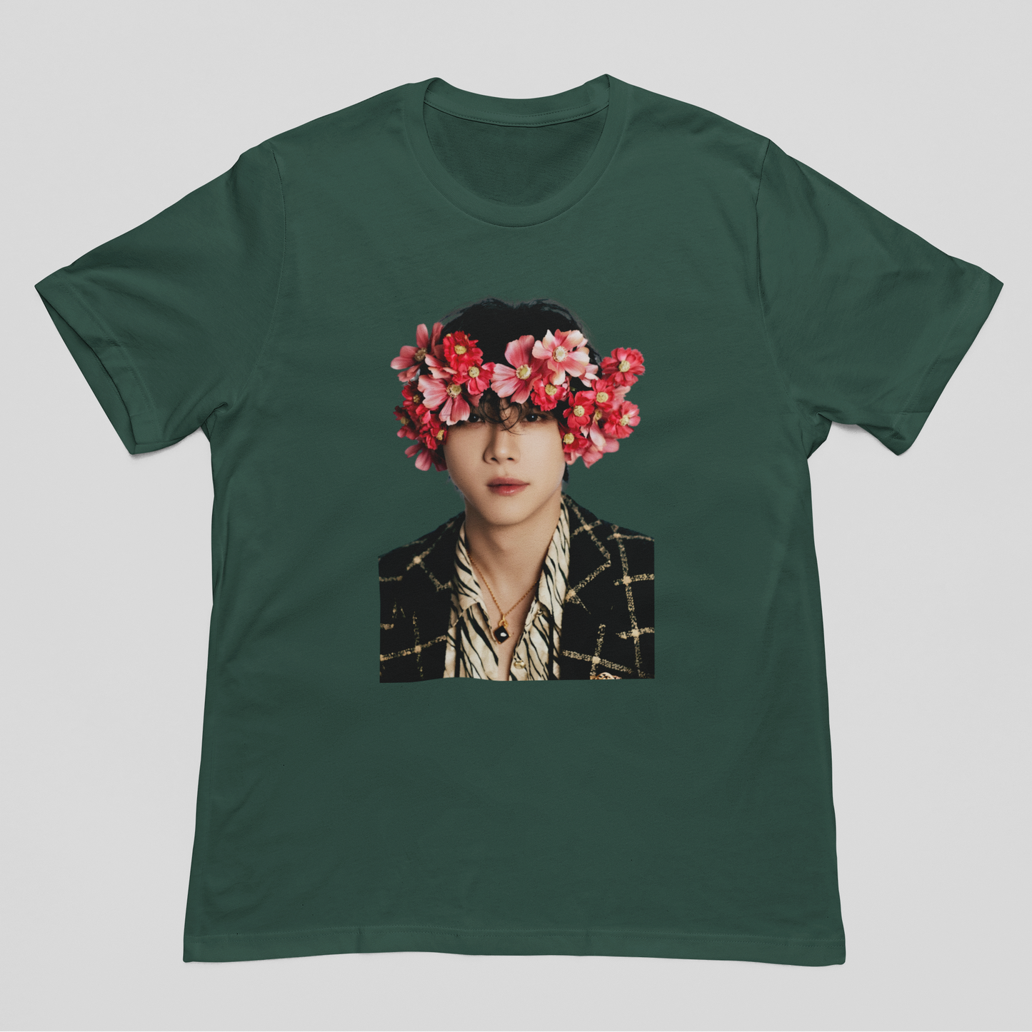 Camiseta Básica The Rose Taegyeom Flowers
