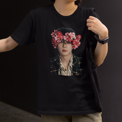 Camiseta Básica The Rose Taegyeom Flowers