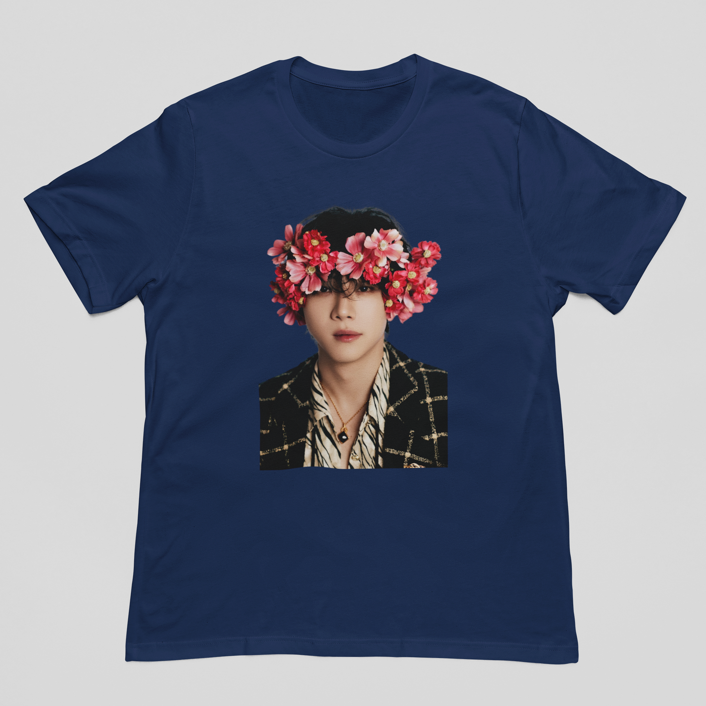 Camiseta Básica The Rose Taegyeom Flowers