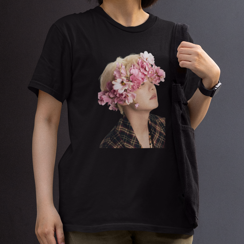 Camiseta Básica The Rose Jaehyeog Flowers