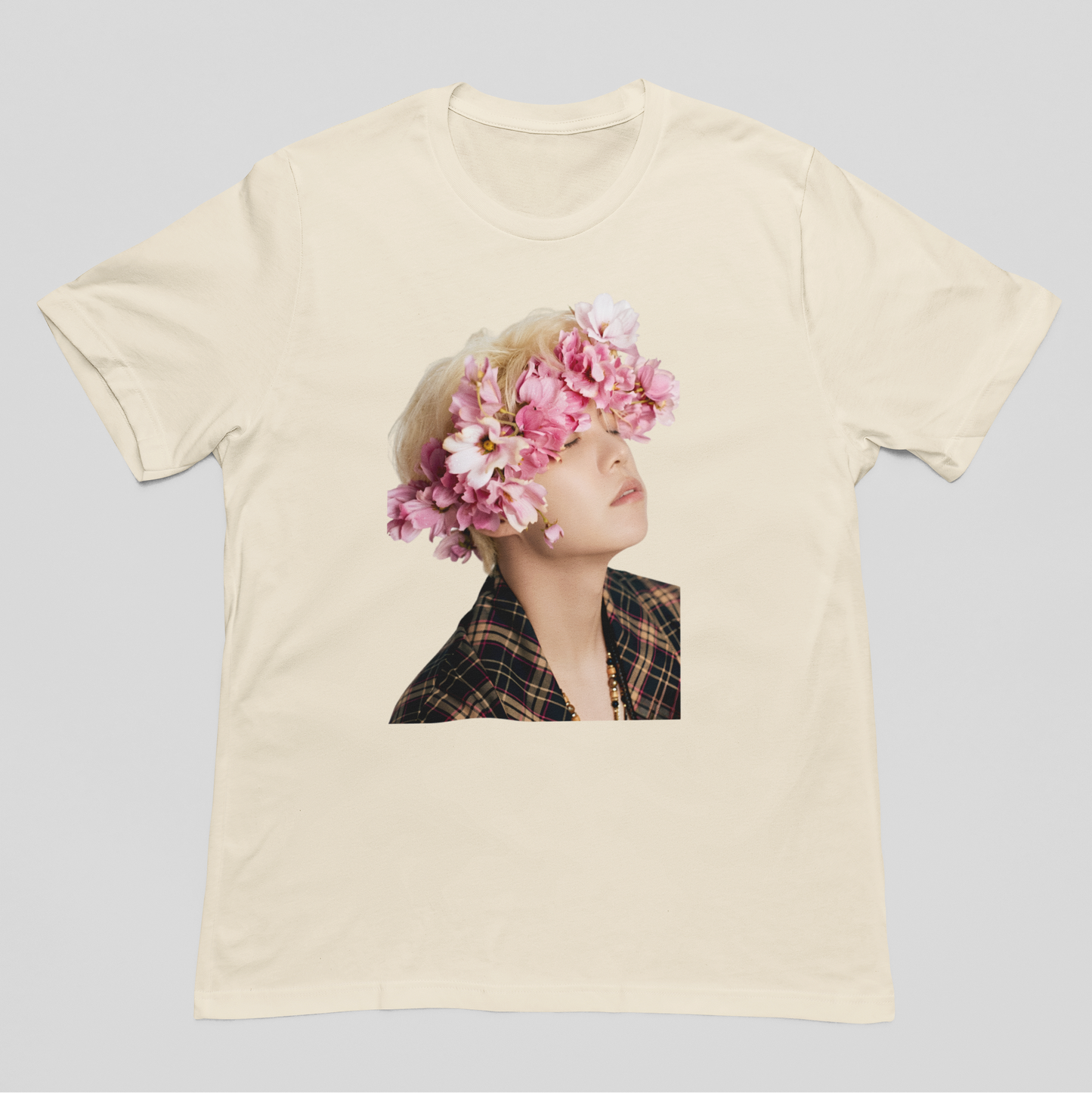 Camiseta Básica The Rose Jaehyeog Flowers