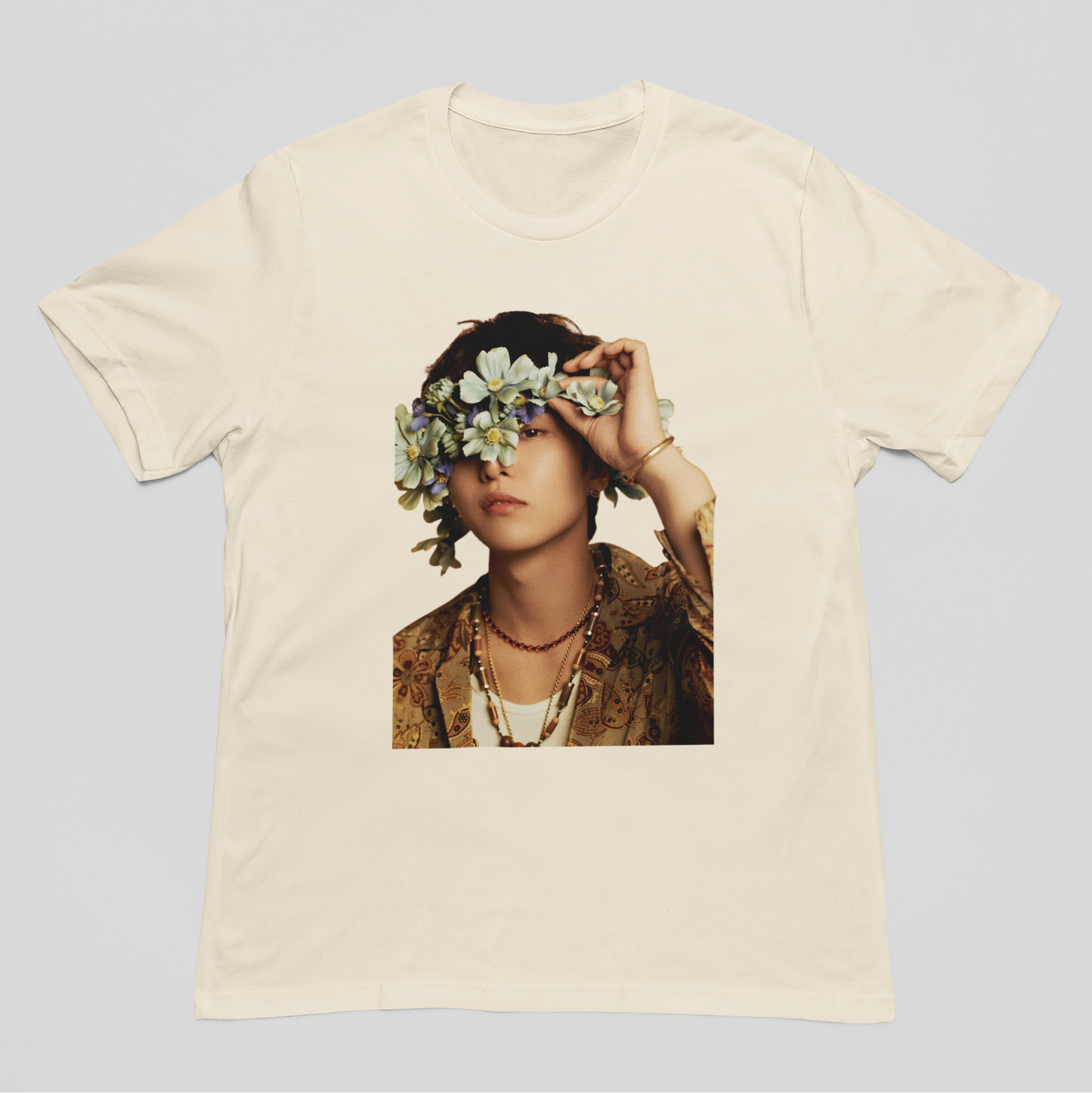 Camiseta Básica The Rose Hajoon Flowers