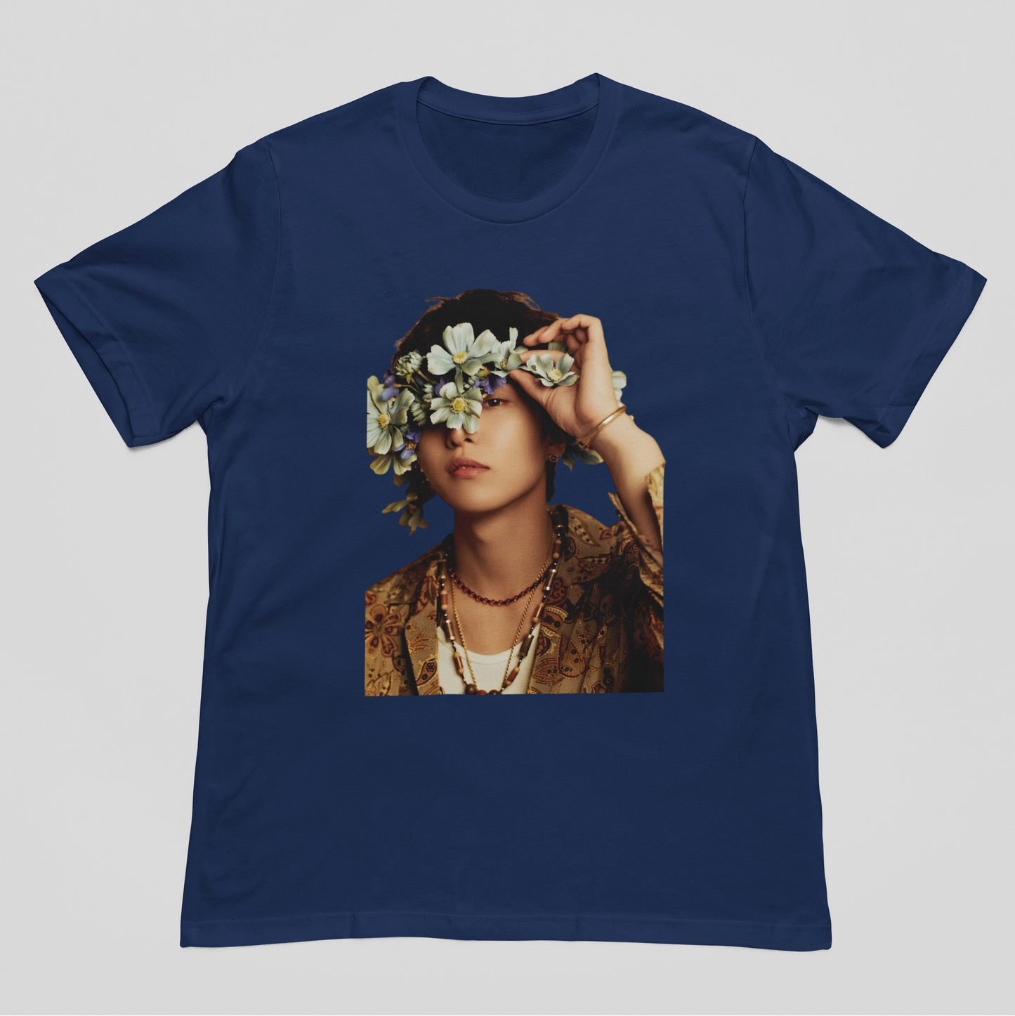 Camiseta Básica The Rose Hajoon Flowers