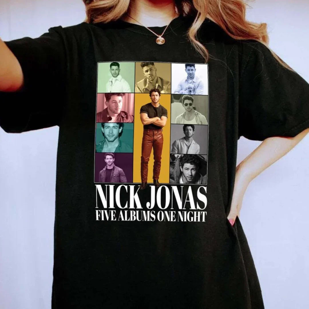 Camiseta Básica Jonas Brothers Nick J. 5 Albums Preto