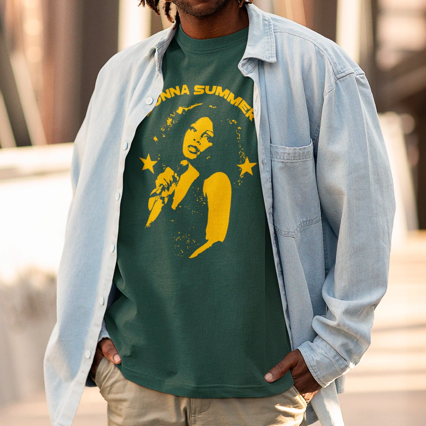 Camiseta Básica Donna Summer Silhueta Amarela