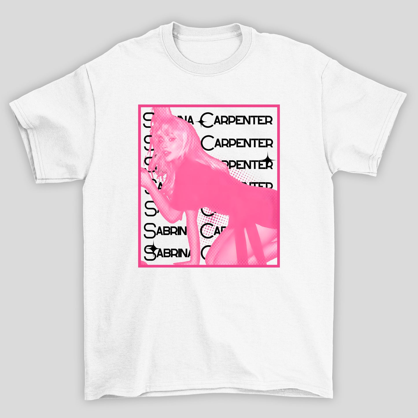 Camiseta Básica Sabrina Carpenter Pink Photo