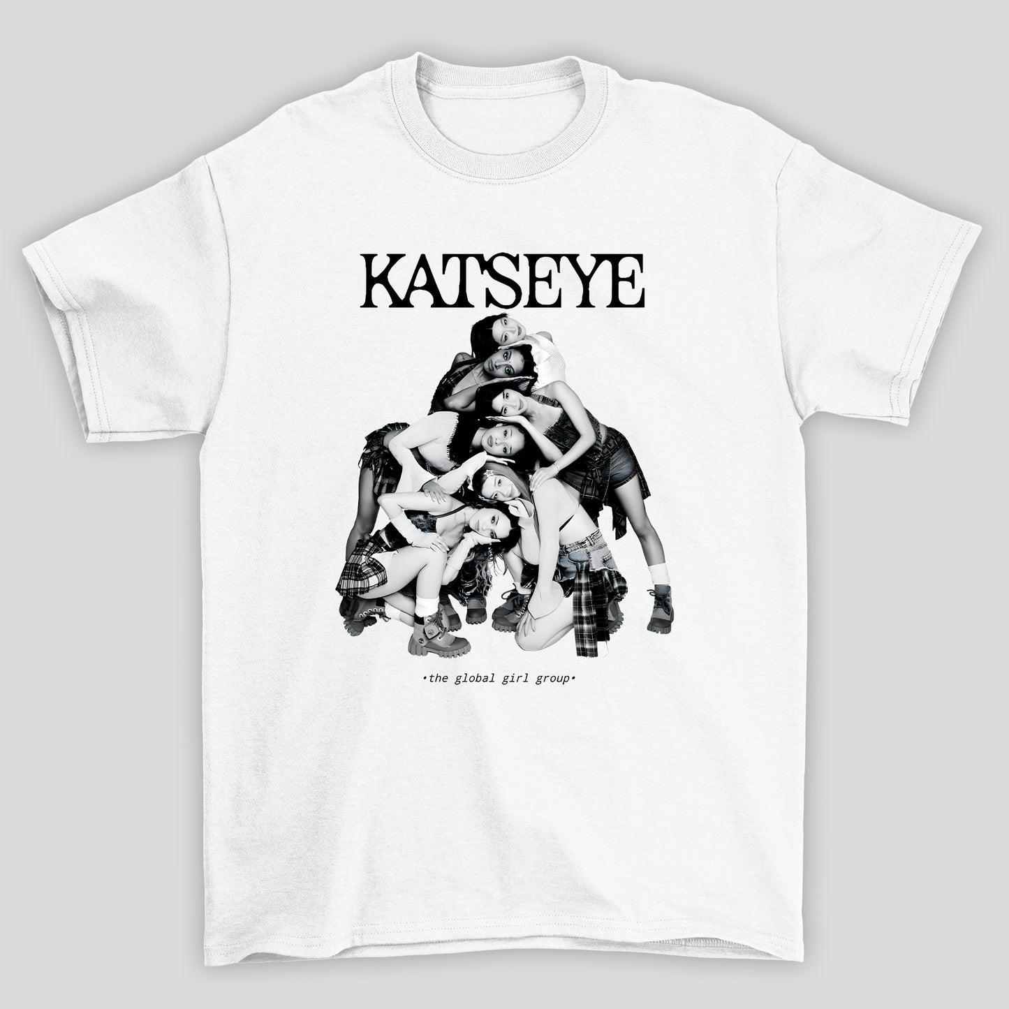 Camiseta Básica Katseye Photo P&B