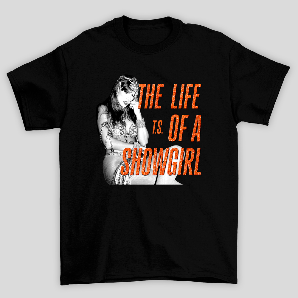 Camiseta Básica Taylor Swift The Life Of a Showgirl B&W