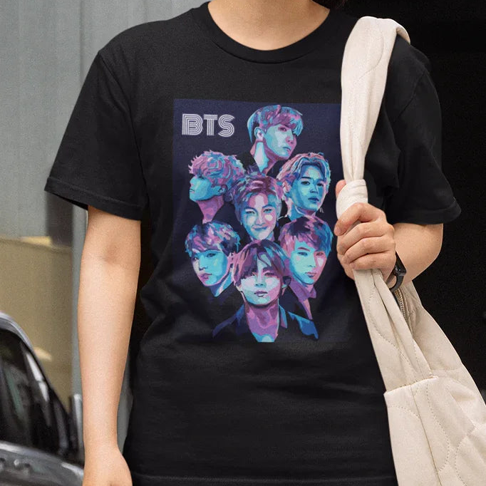 Camiseta Básica BTS Fotos- preto
