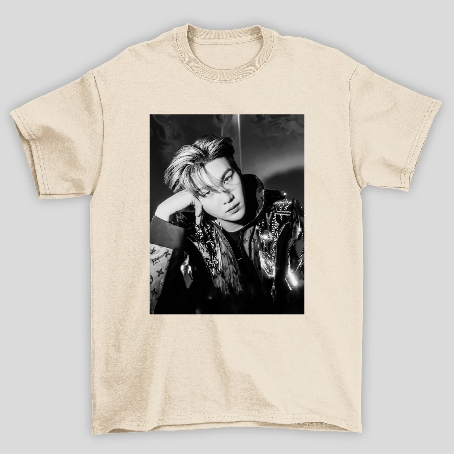 Camiseta Básica BTS Suga Graphic