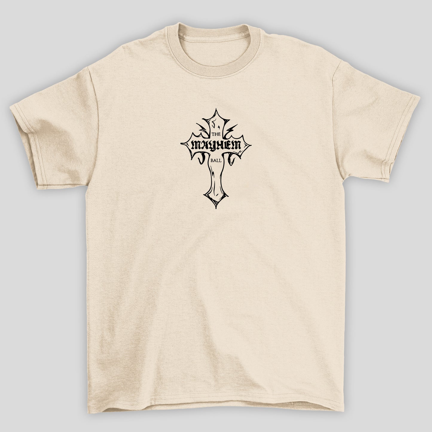 Camiseta Básica Lady Gaga Cruz Logo Mayhem