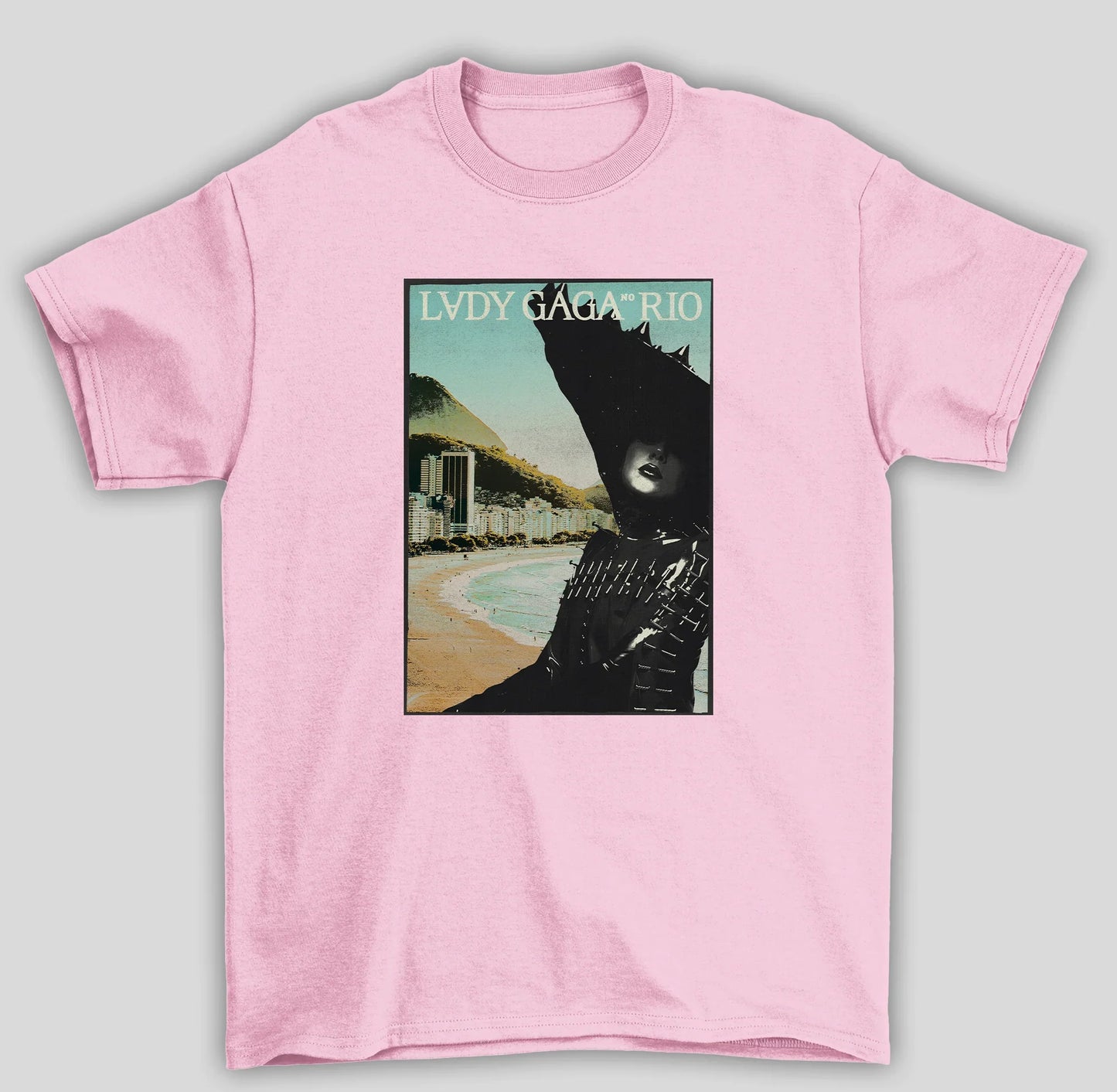 Camiseta Básica Lady Gaga No Rio Poster- rosa bebe