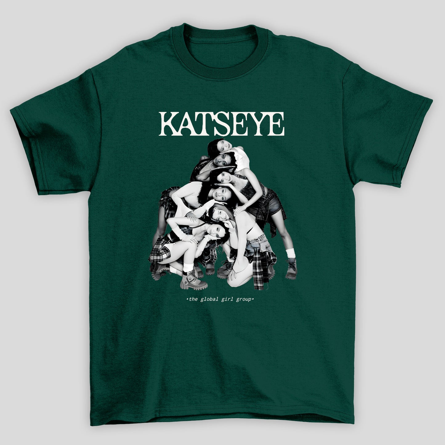 Camiseta Básica Katseye Photo P&B