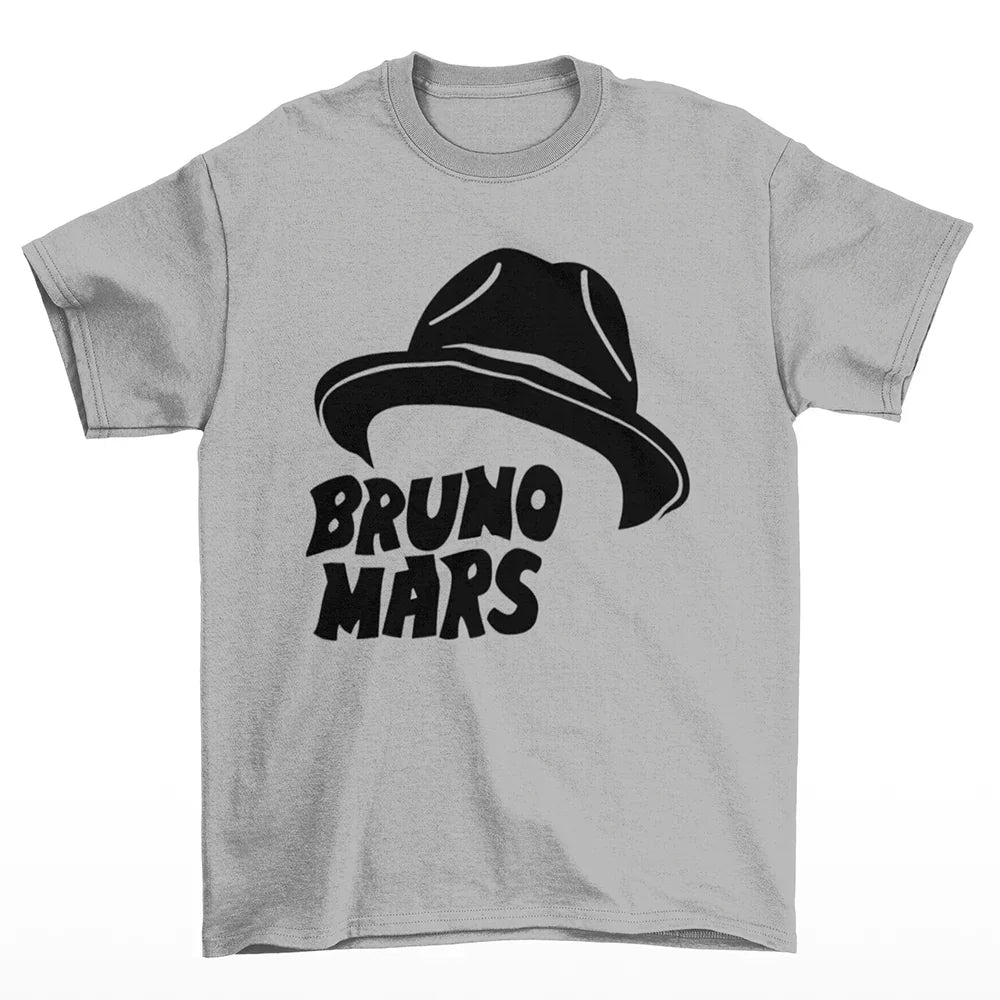 Camiseta Básica Chapéu Bruno Mars