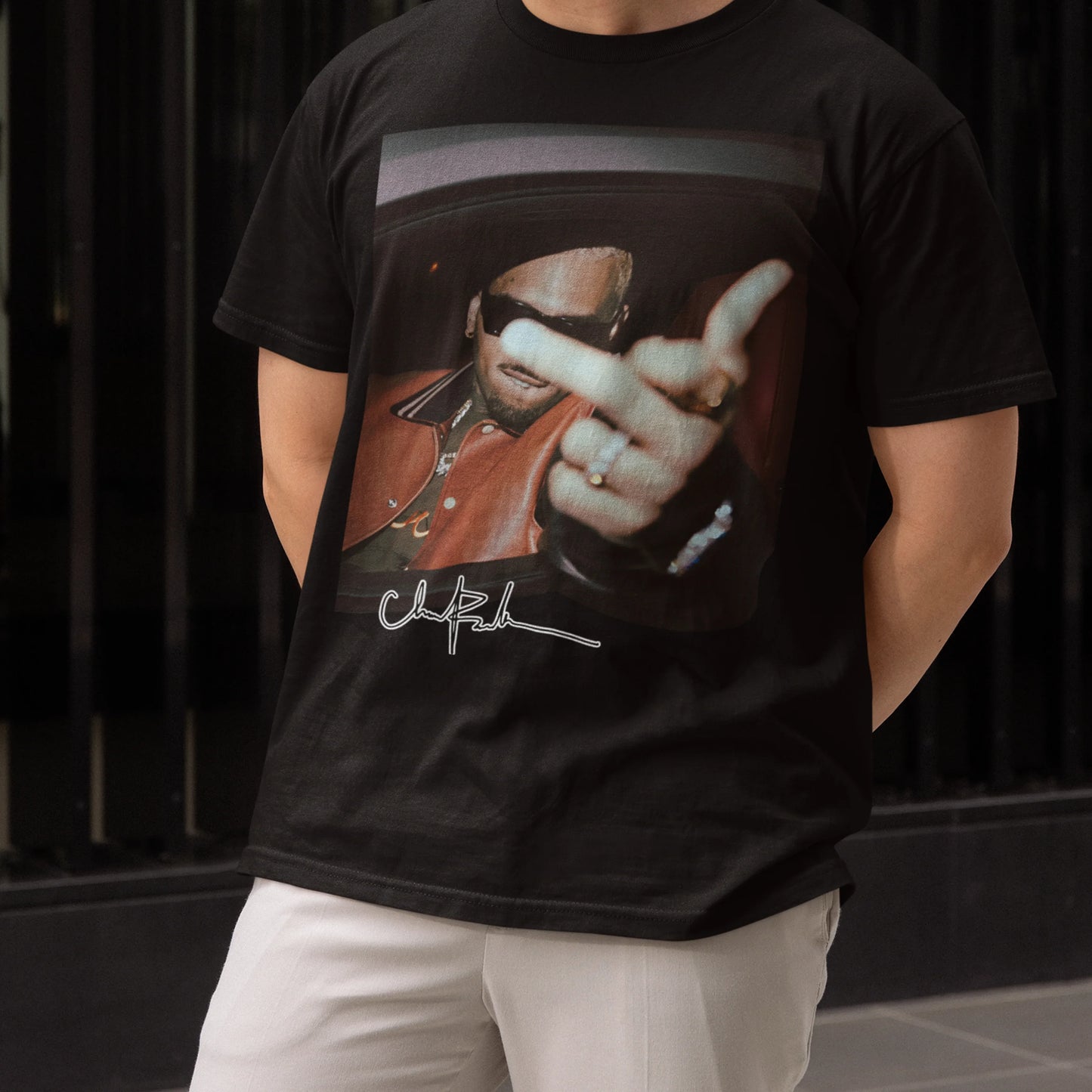 Camiseta Básica Chris Brown 11:11 Graphic- preto