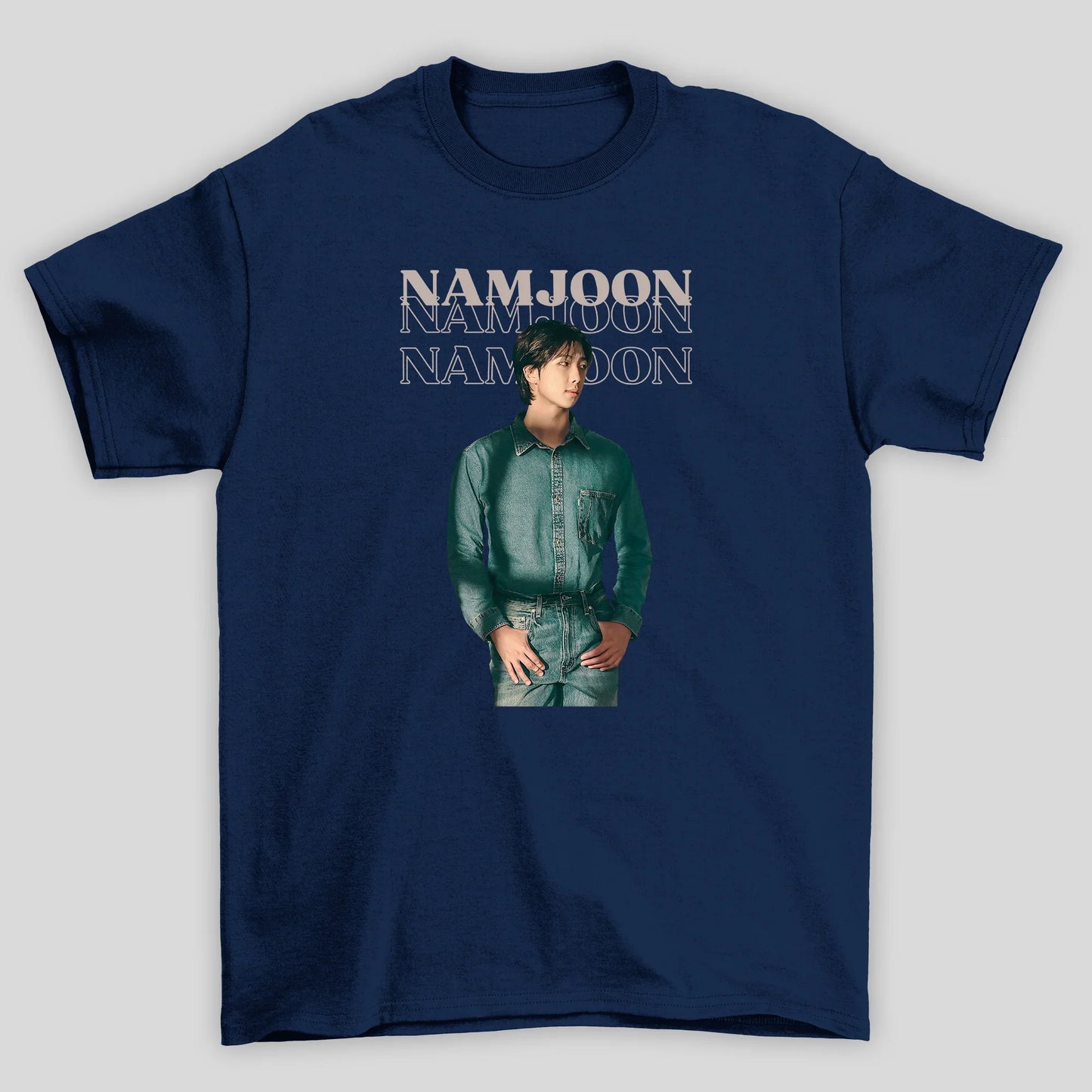 Camiseta Básica BTS Namjoon Photo - azul-marinho