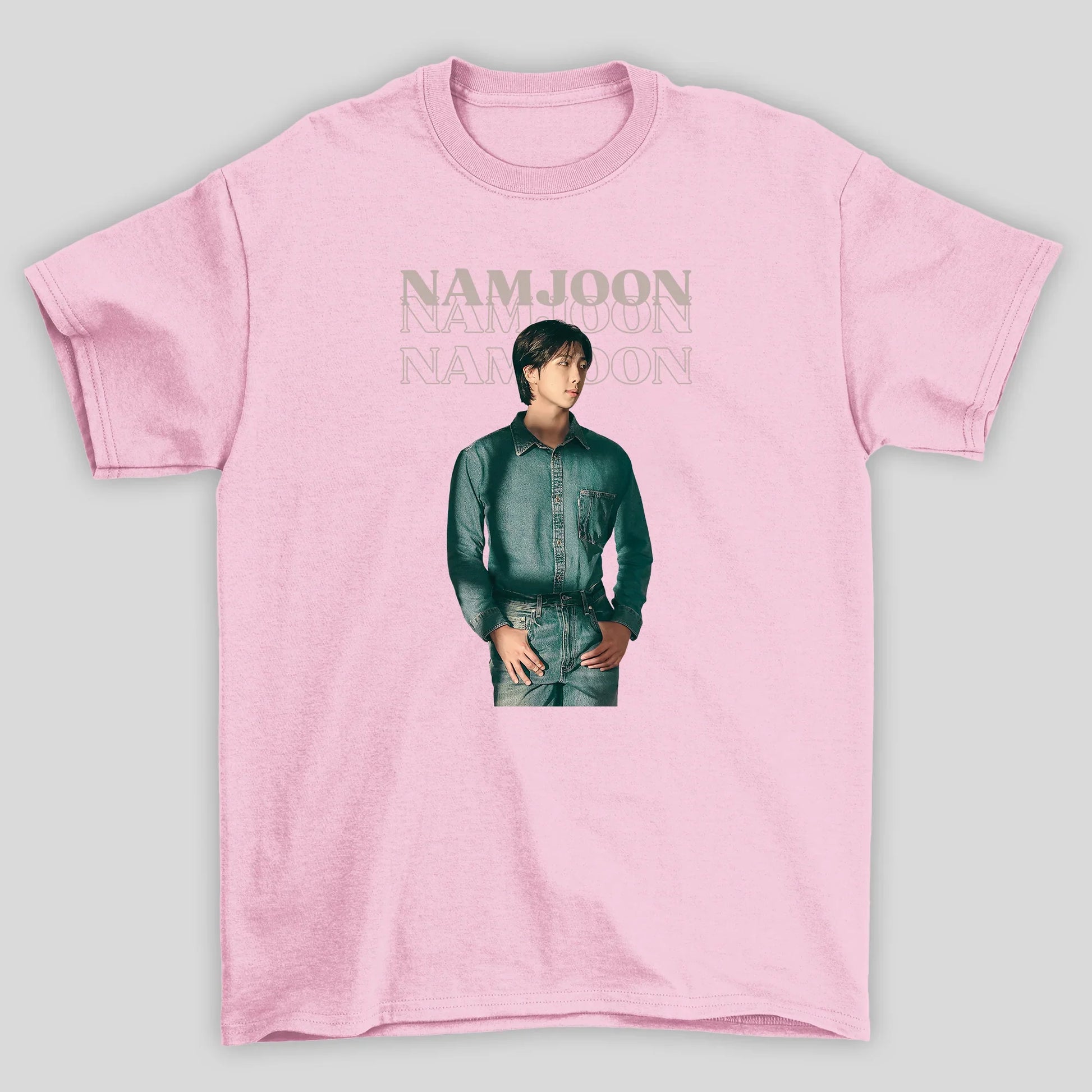 Camiseta Básica BTS Namjoon Photo - rosa bebe