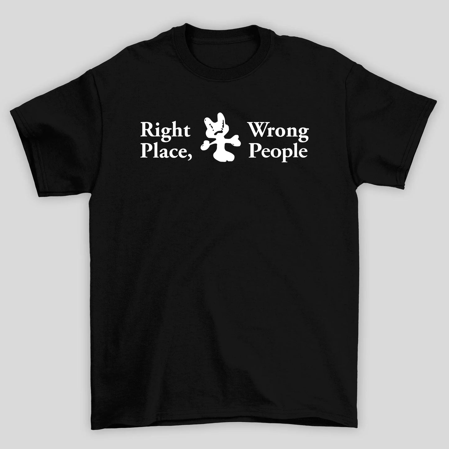 Camiseta Básica BTS Right People, Wrong Place- PRETO