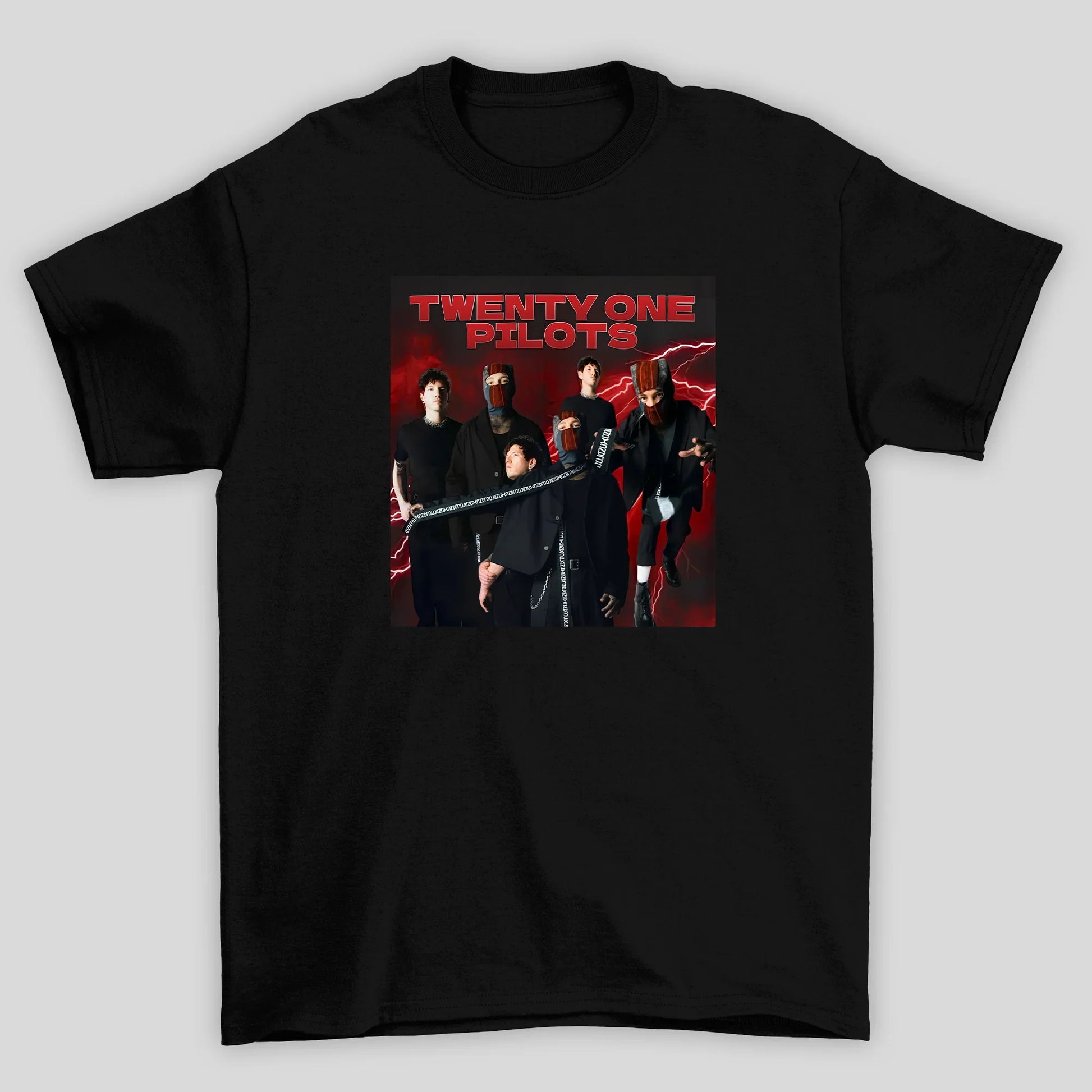 Camiseta Básica Twenty One Pilots Group- preto