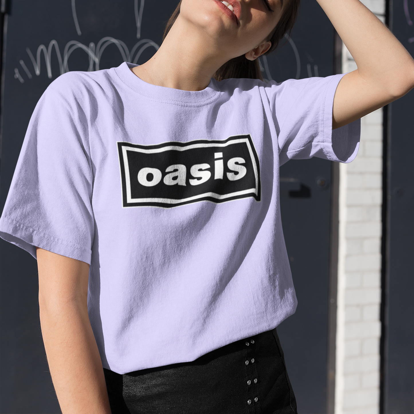 Camiseta Básica Logo Oasis Banda