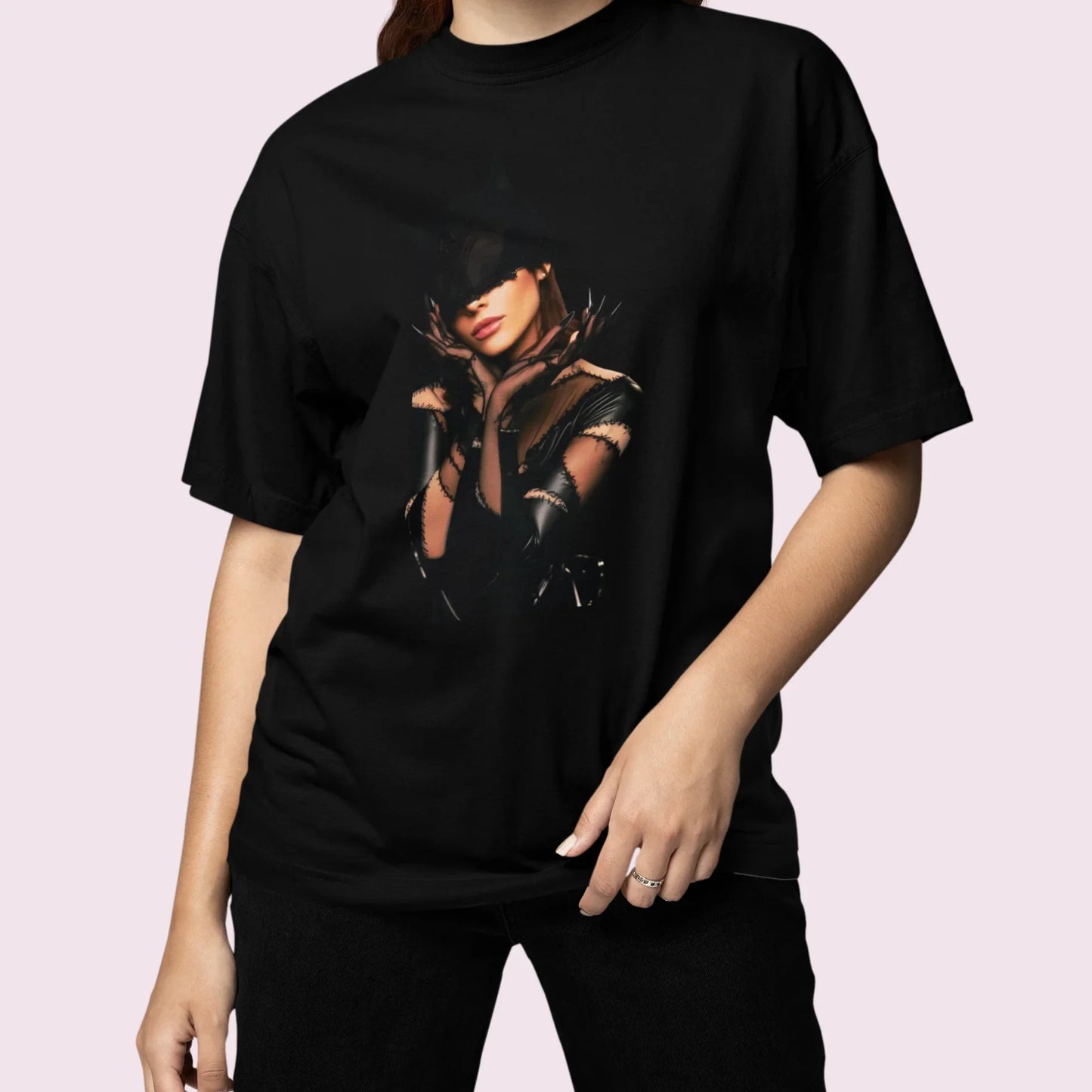 Camiseta Básica Ariana Grande The Boy Is Mine - Preto