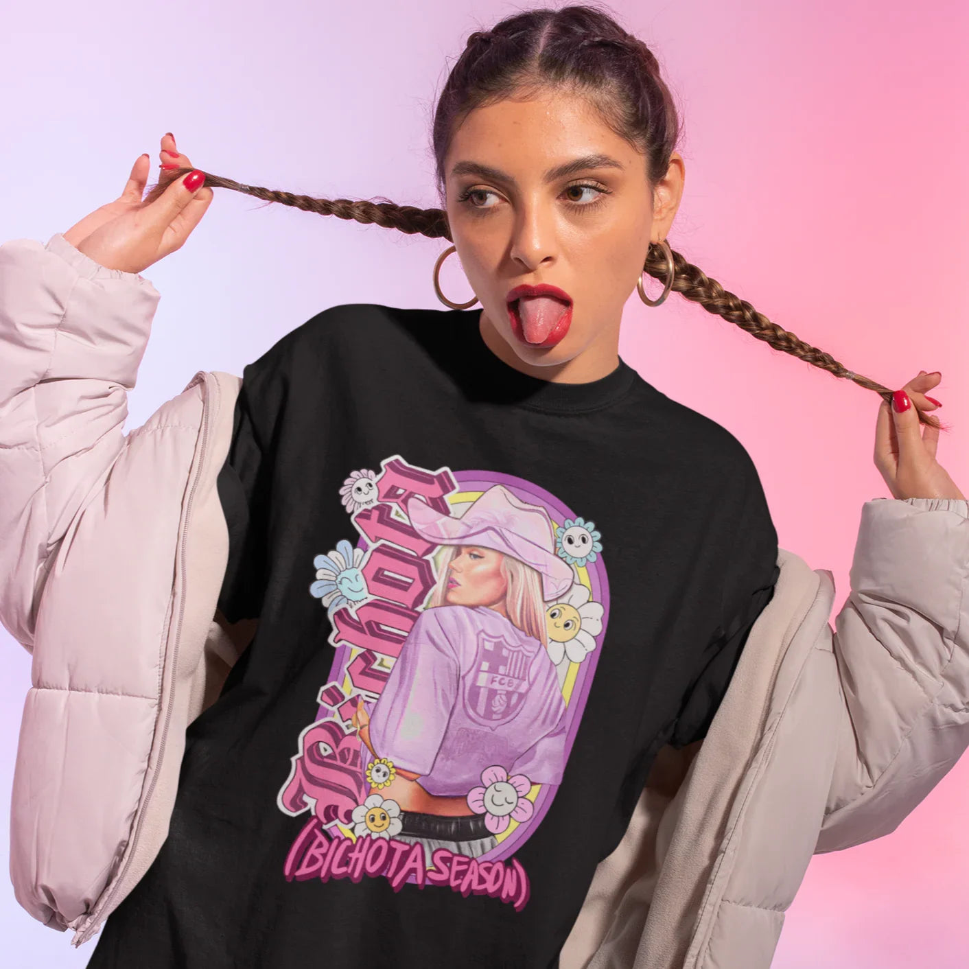 Camiseta Básica Karol G Bichota Season Illustrated Preto